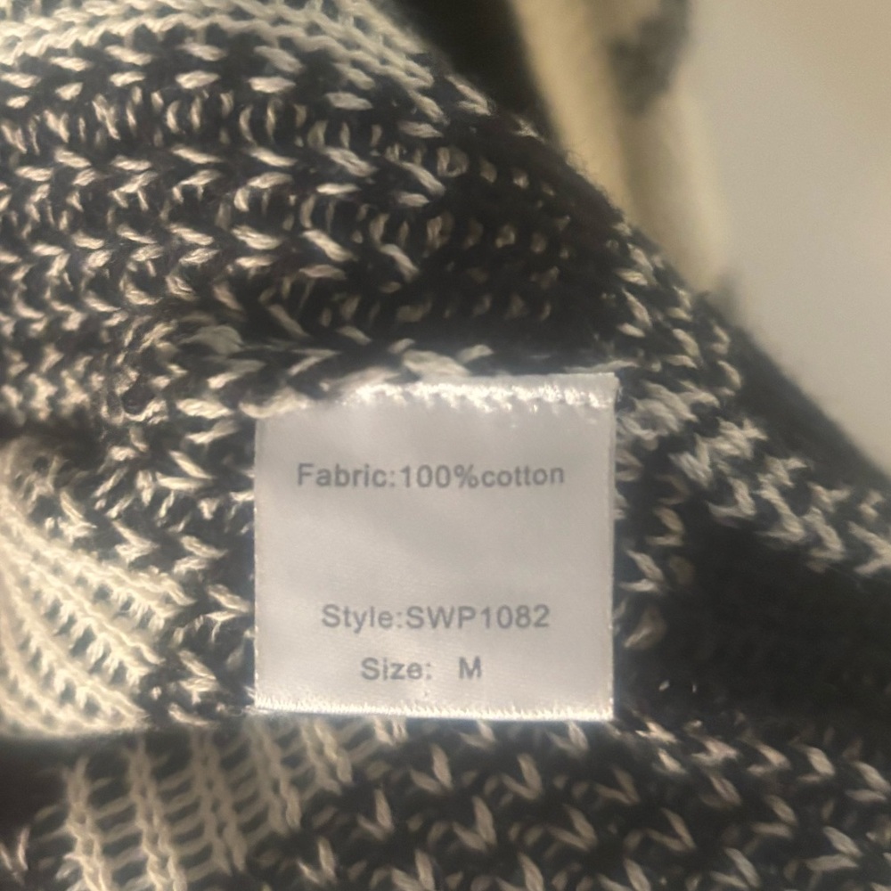 Elan Black and White Checkered hoodie Cardigan - Picture 4 of 4